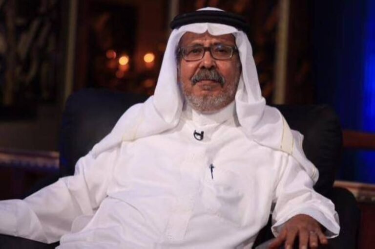 النعمي-يؤثر-السريحي-برئاسة-جمعية-الأدب-اعترافاً-بدوره-التنويري.jpg