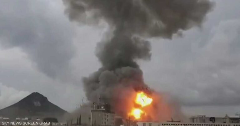 صنعاء-تحت-النار-إسرائيل-تفتح-جبهة-اليمن-وتبعث-رسائل-لطهران.jpeg