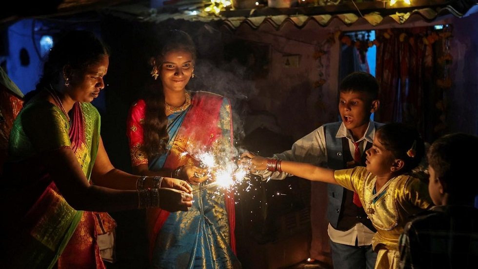 الهند-تتألق-بمهرجان-الأضواء-ديوالي-يحتفي-بانتصار-النور-على-الظلام.jpeg