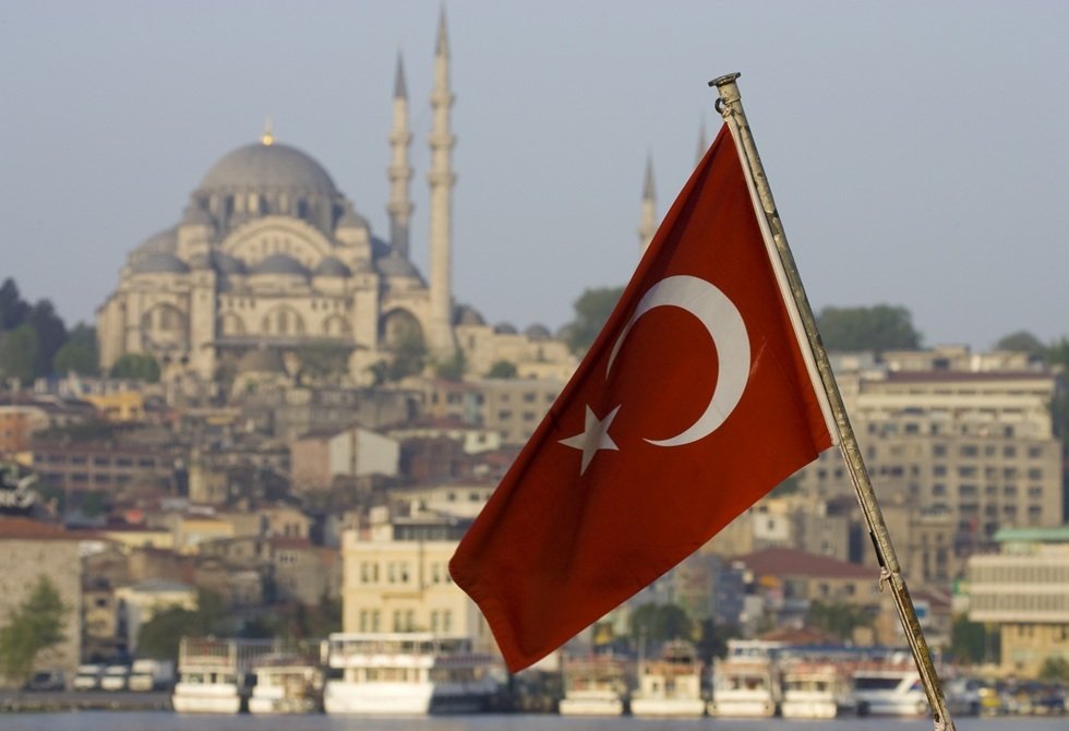 بلومبيرغ-تركيا-تخطط-لتزويد-سوريا-بالأسلحة-وتسعى-لاتفاق-أوسع-بشأن.jpg
