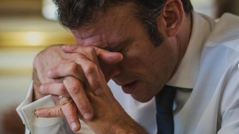 بوليتيكو-ماكرون-المهمش-كيف-تحول-من-قاطرة-أوروبا-إلى-عبء.jpg