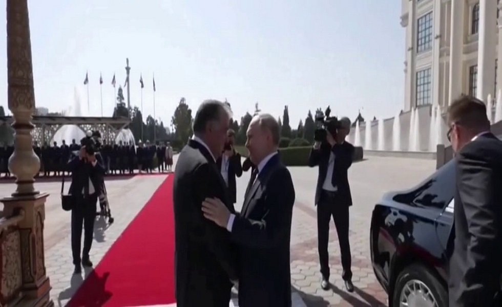 زيارة-الدولة-إلى-طاجكستان-تبدأ-من-قصر-الأمة-بوتين-يلتقي.jpg