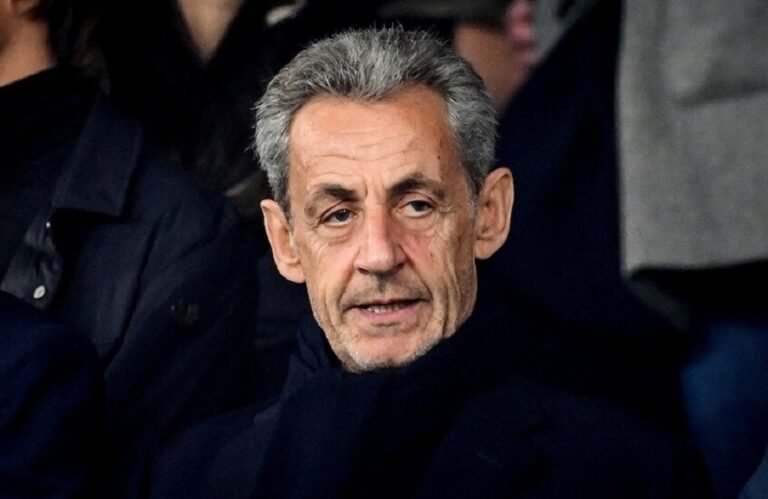 ساركوزي-سيأتي-إلى-السجن-يوم-الثلاثاء-بنفسه-ليمضي-عقوبة-5.jpg