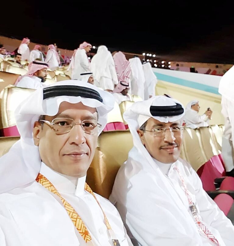 سعد-الهمزاني-لولا-محمد-الثبيتي-لما-كان-لدينا-شاعر-نفاخر.jpg