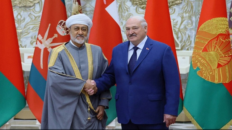 سلطنة-عمان-وبيلاروس-توقعان-عدة-اتفاقيات-تعاون-في-مجالات-مختلفة.jpg