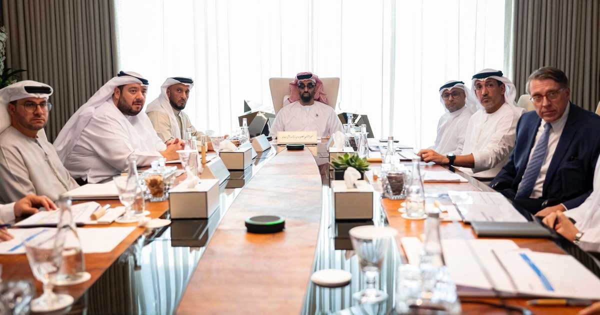 طحنون-بن-زايد-يترأس-اجتماع-مجلس-إدارة-القابضة-ADQ.jpeg