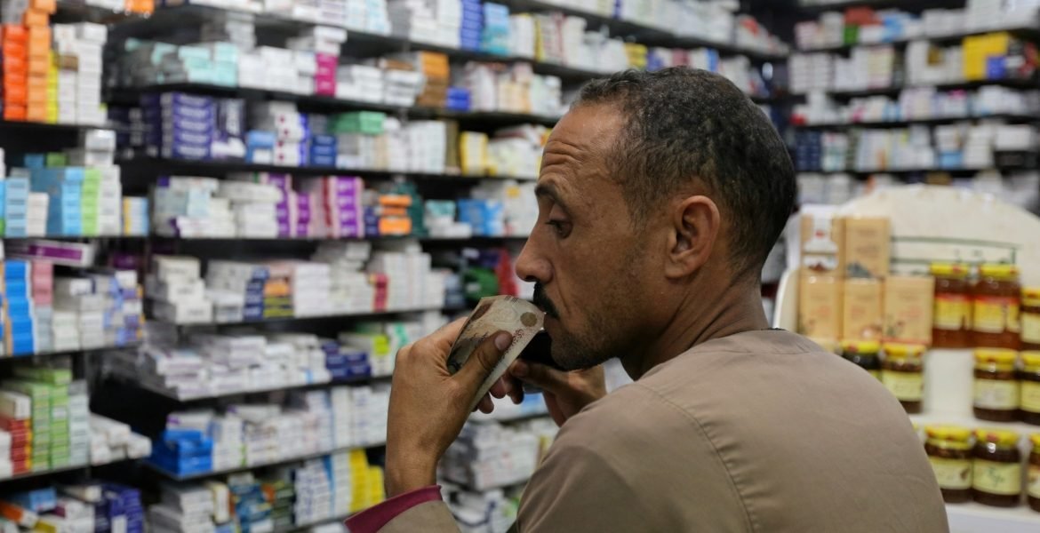 كارثة-صحية-مصر-تسحب-17-مليون-عبوة-أدوية-منتهية-الصلاحية.jpg