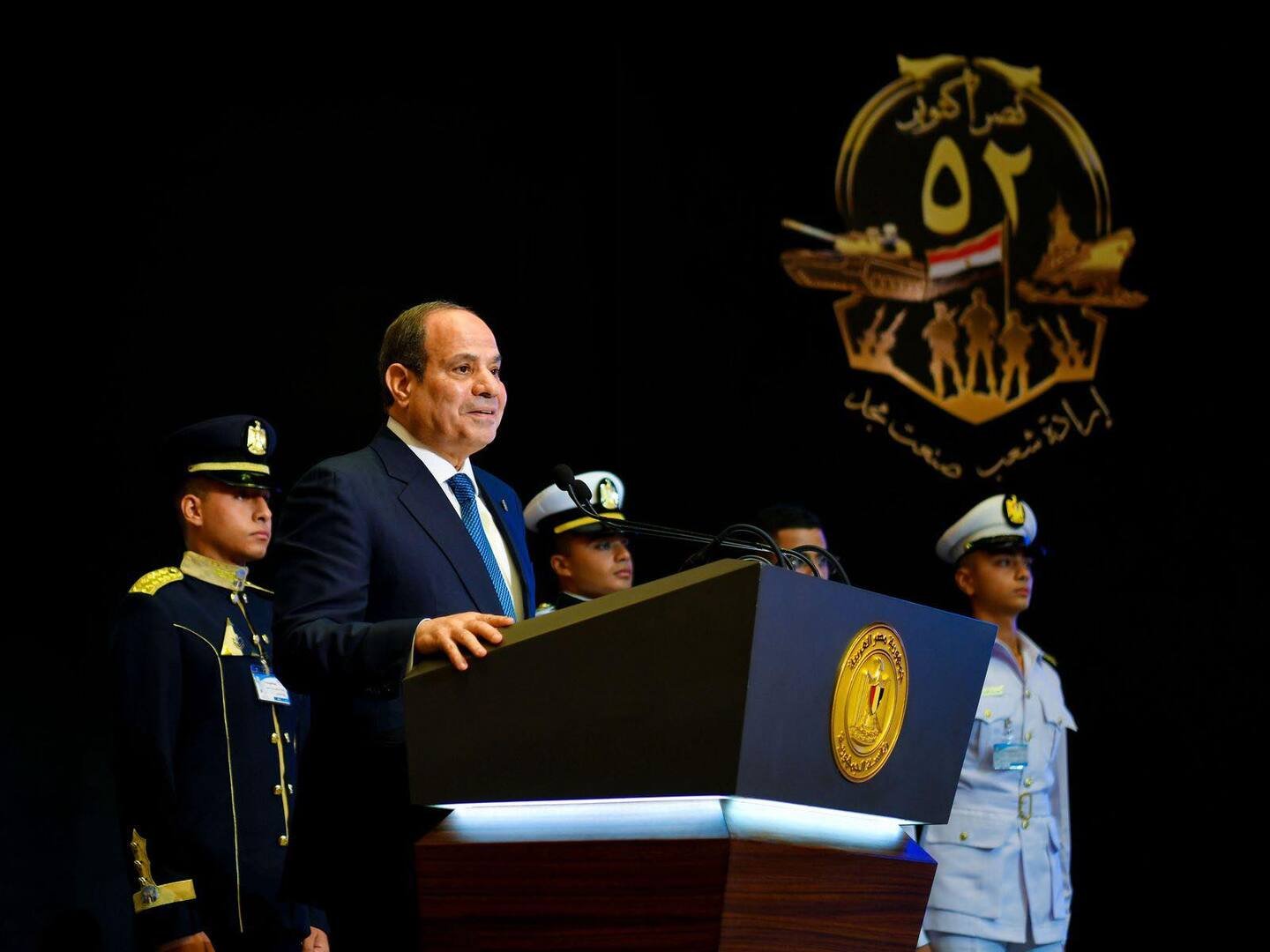 مفيش-حل-تاني-السيسي-يصارح-المصريين-في-أزمة-الاقتصاد-والأسعار.jpg