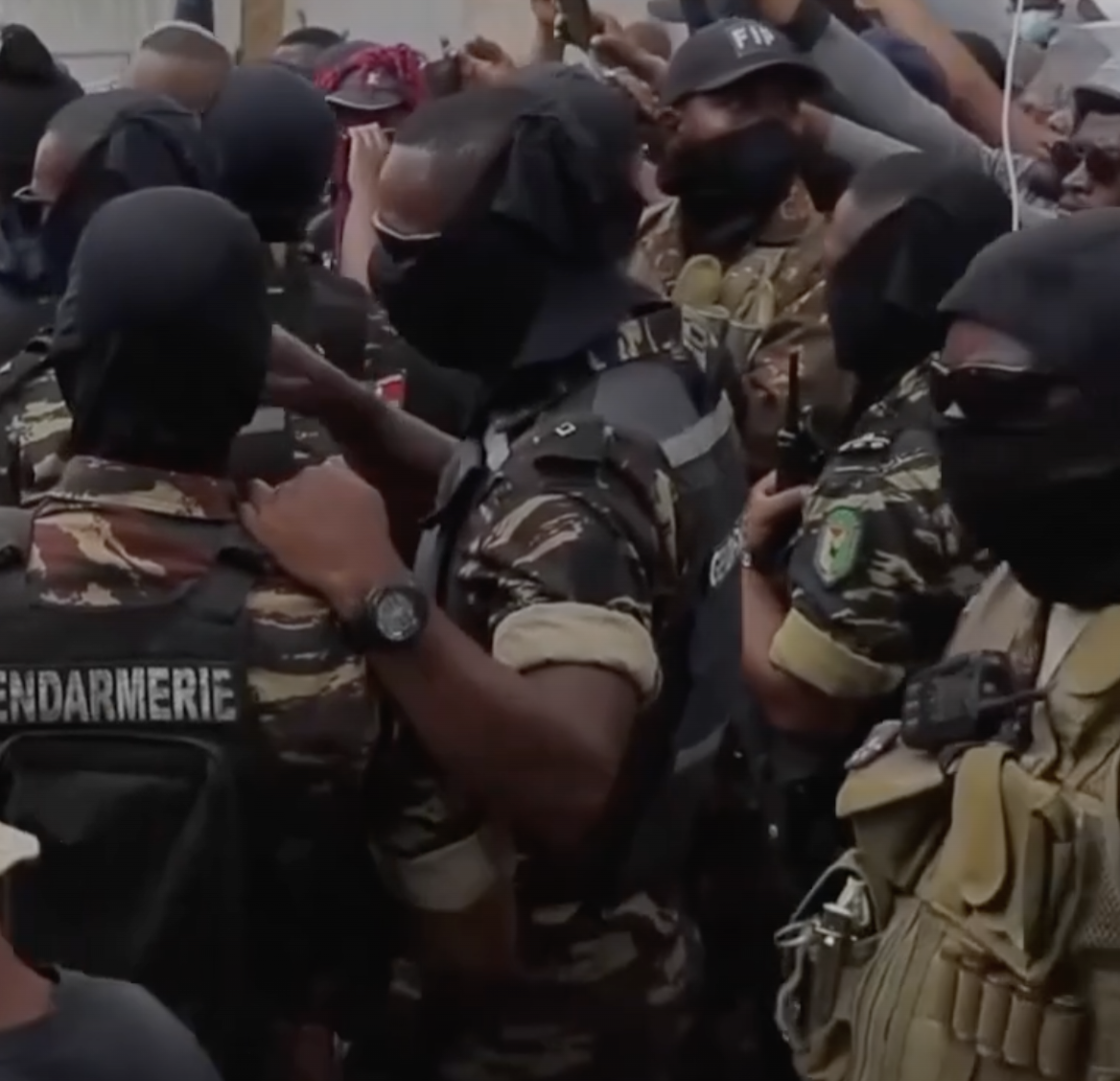 وحدة-من-جيش-مدغشقر-تعلن-دعمها-للمتظاهرين-المناهضين-للحكومة-وتحذر.png