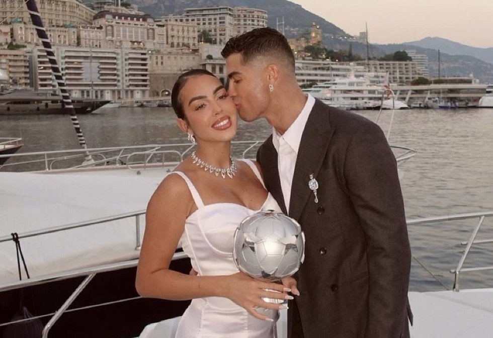 بعض-الأسرار-كريستيانو-رونالدو-يتحدث-عن-موعد-الاعتزال-والزواج-من.jpeg