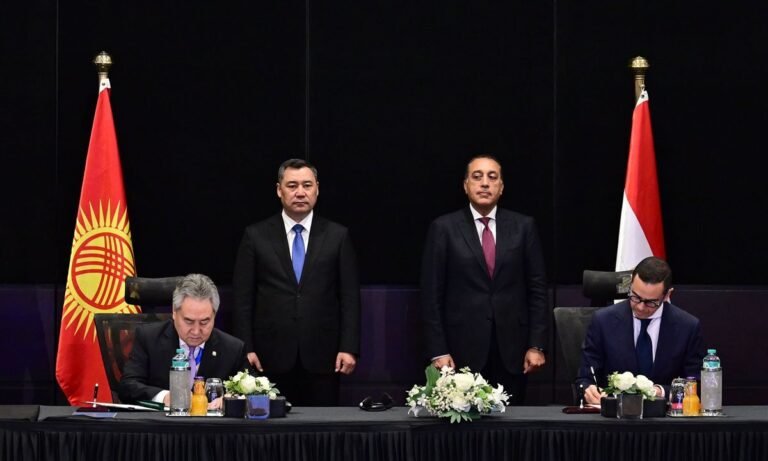 رئيس-قرغيزستان-يزور-مصر-لأول-مرة-في-التاريخ-وقرار-بافتتاح.jpg