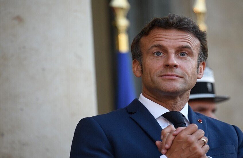 صحيفة-لو-فيغارو-ماكرون-يتجه-لإطلاق-خدمة-عسكرية-تطوعية.jpg
