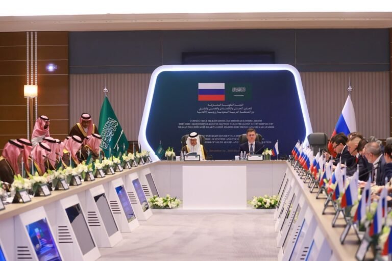اجتماع-روسي-سعودي-يثمن-العلاقات-ويشير-إلى-قفزة-في-الاستثمارات.jpg