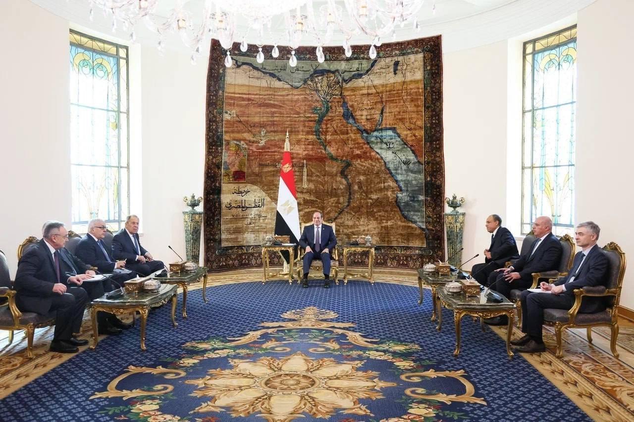 الرئاسة-المصرية-تكشف-تفاصيل-لقاء-السيسي-ولافروف.jpg