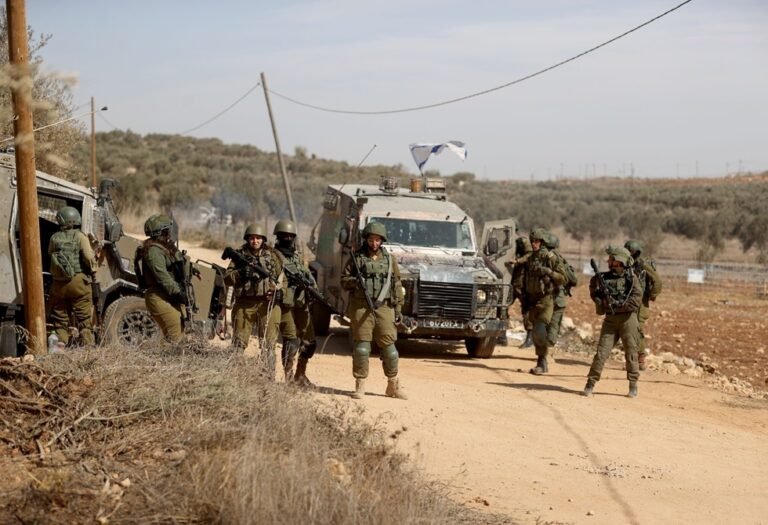 حملة-اعتقالات-واسعة-في-الضفة-الغربية-تطال-15-فلسطينيا.jpg