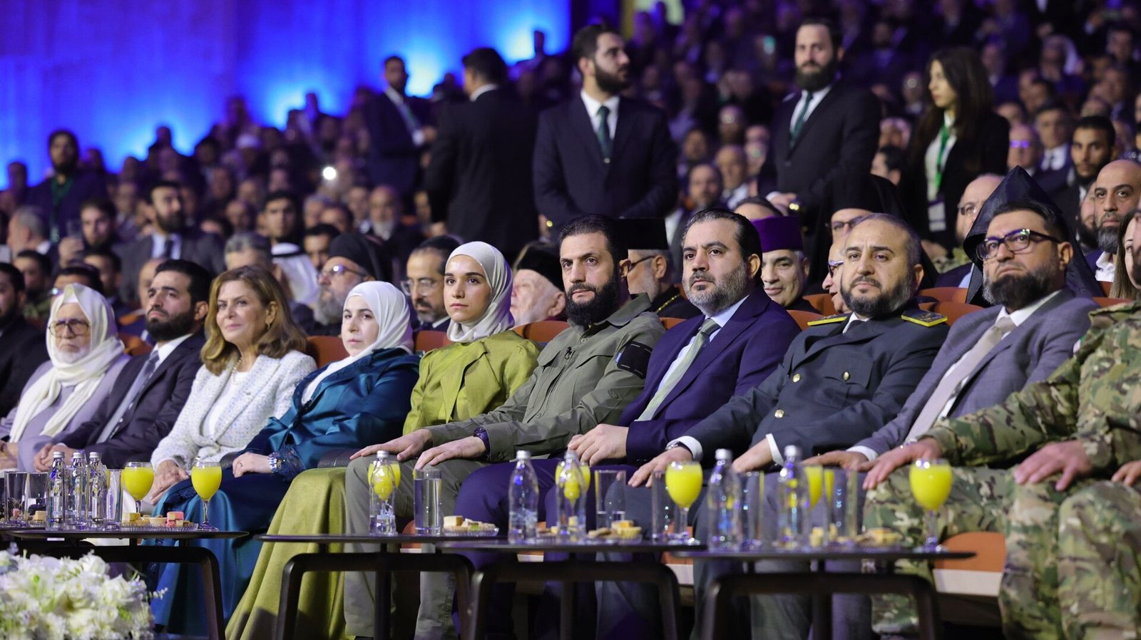 سوريا-لقطات-توثق-تأثر-وبكاء-الرئيس-الشرع-وعقيلته-لدى-سماعهما.jpg