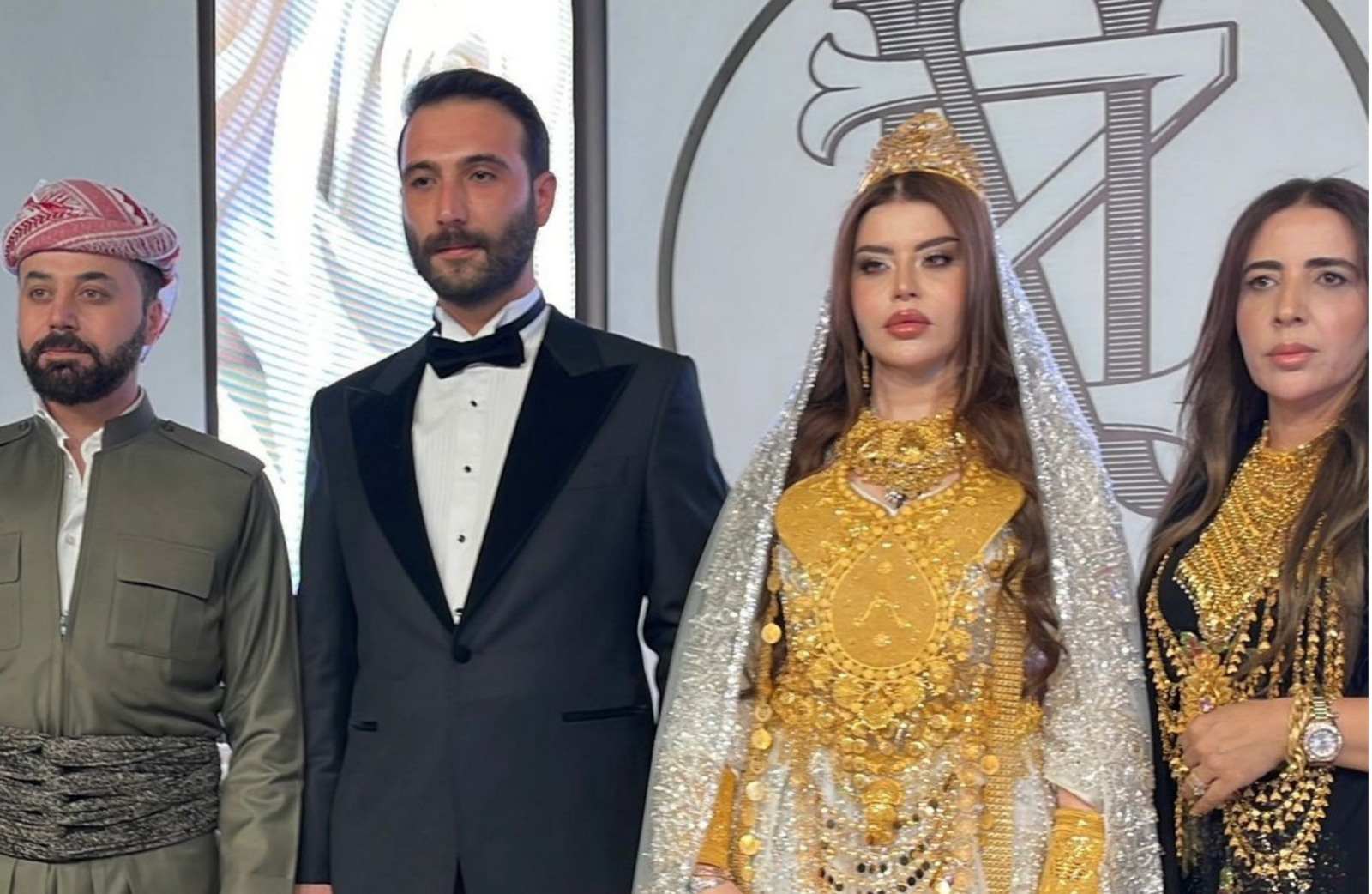 عرس-تركي-عراقي-فخم-صناديق-من-الذهب-قدمت-لعروس-من.png