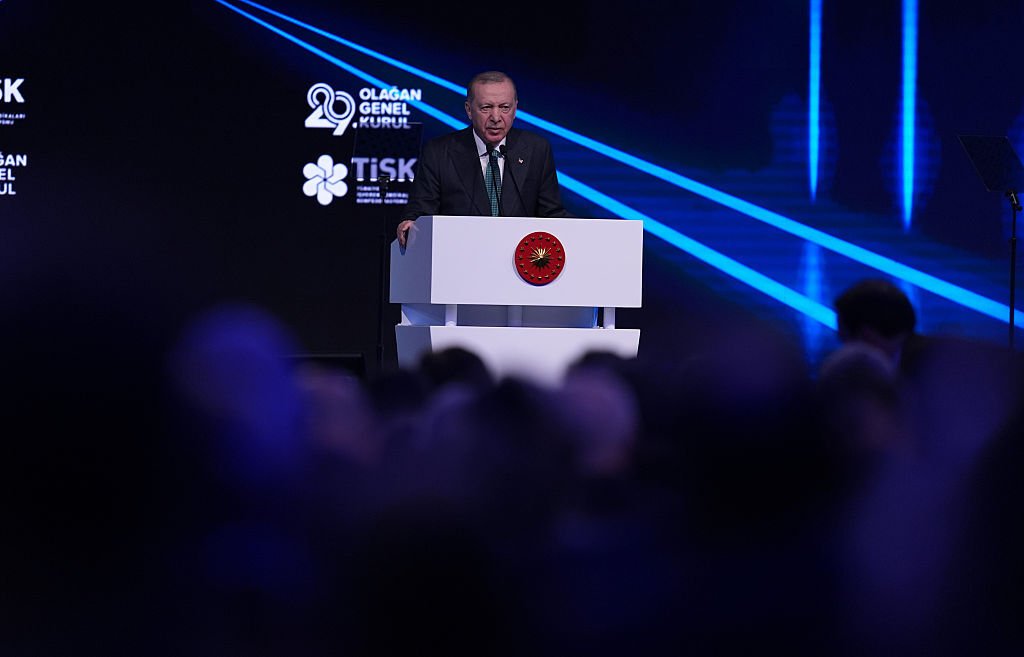 ماذا-تقول-كلماتها؟-أردوغان-دخلت-السجن-بسبب-قصيدة.jpg