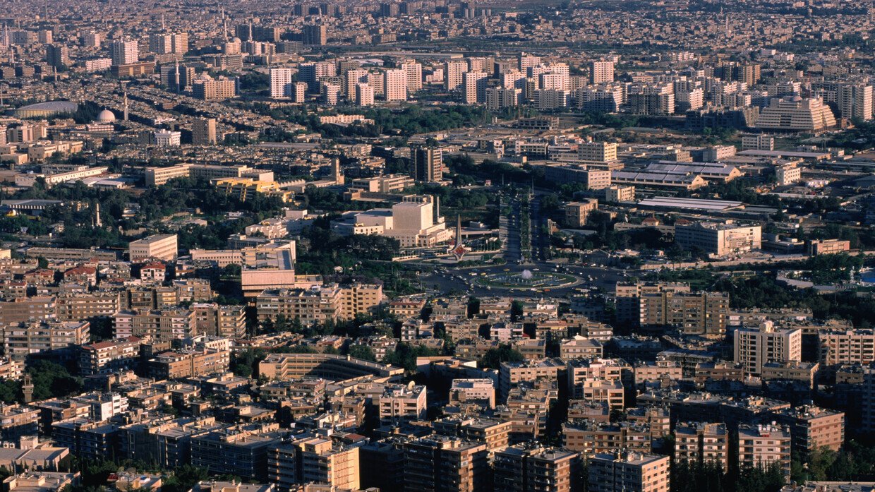 مسؤولون-في-الدفاع-والداخلية-السورية-يرفضون-التعليق-على-الغارة-الأمريكية.jpg