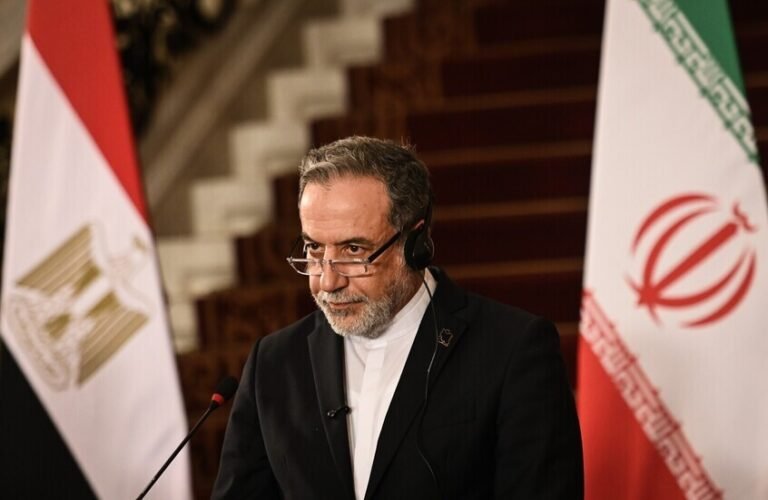 وزيرا-خارجية-إيران-ومصر-يبحثان-هاتفيا-الملف-النووي-الإيراني.jpg