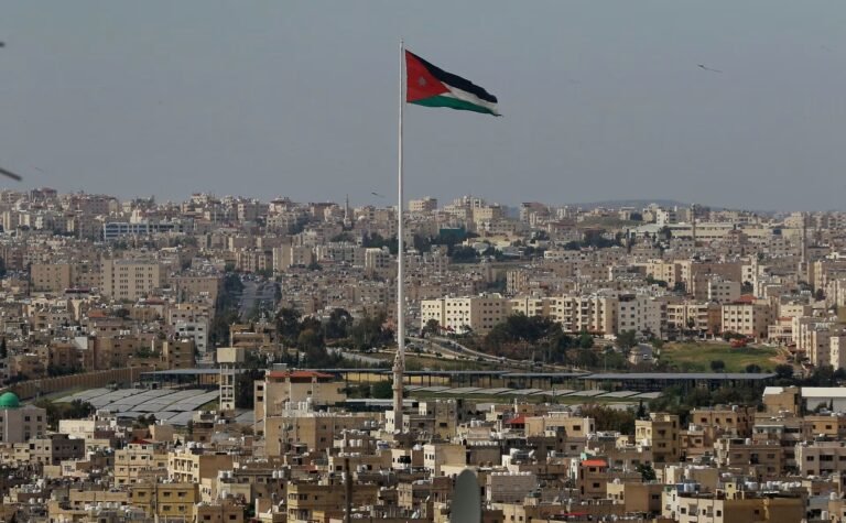 الأردن-إجراءات-جديدة-لتسهيل-إقامة-الزوار-الأجانب.jpg