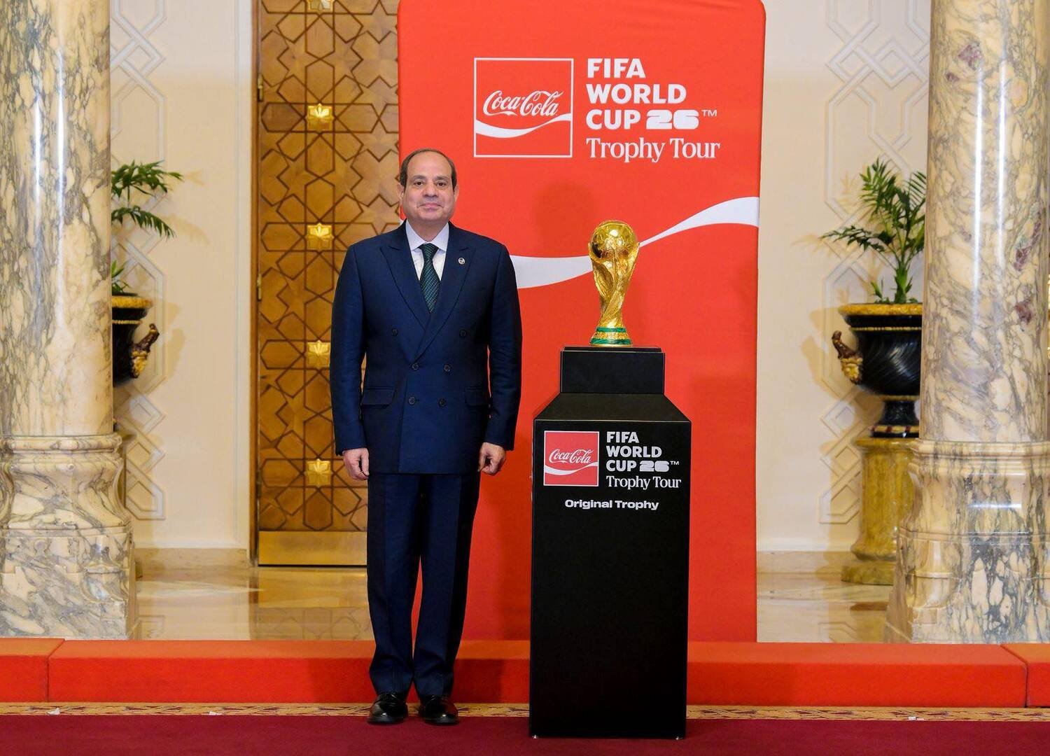 السيسي-يستقبل-كأس-العالم-في-مصر-نتمنى-تنظيمها-مستقبلا-صور.jpg