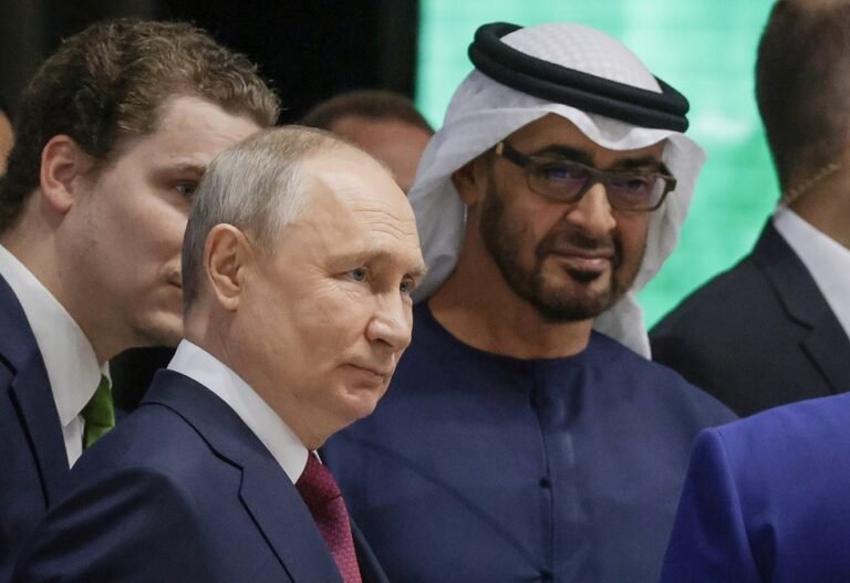 بوتين-يلتقي-الخميس-مع-رئيس-الإمارات-العربية.jpg
