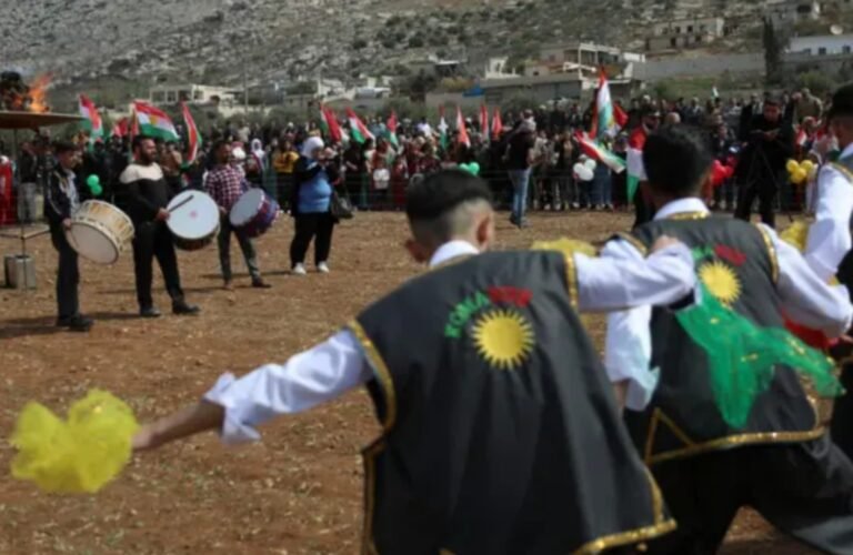 بين-الترحيب-والتحفظ-هكذا-تفاعل-السوريون-مع-مرسوم-الشرع-حول.jpg