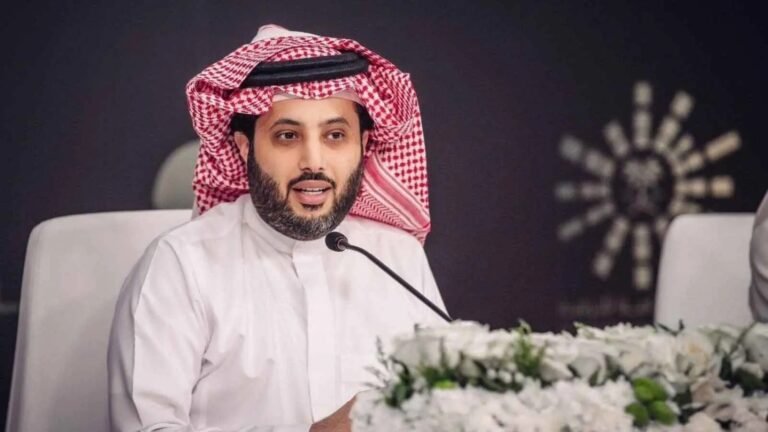تركي-آل-الشيخ-يعلق-على-لقاء-الرئيس-المصري-مع-وزير.jpg
