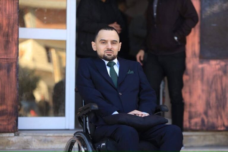 رصاصة-داعش-لم-تسقطه-محمد-الكميتي-يحول-شلل-الجسد-إلى.jpg