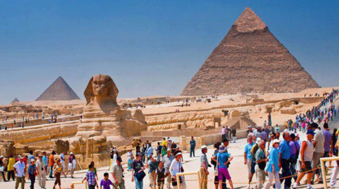 مصر-تسجل-رقما-تاريخيا-غير-مسبوق-في-أعداد-السياح.jpg