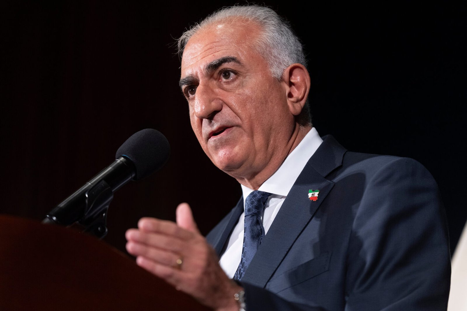 نجل-الشاه-يحث-ترامب-على-ضرب-إيران-الآن.jpg