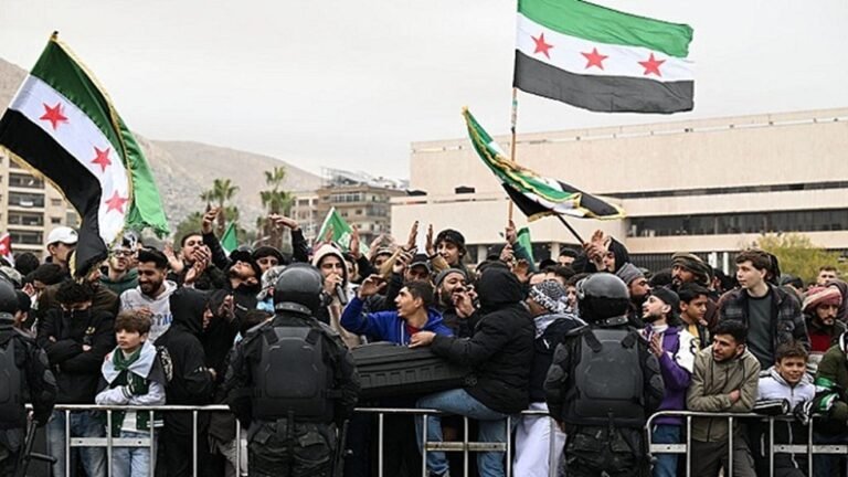 وسائل-التواصل-تشتعل-بعد-مرسوم-الشرع-الجديد-بشأن-الأكراد.jpg