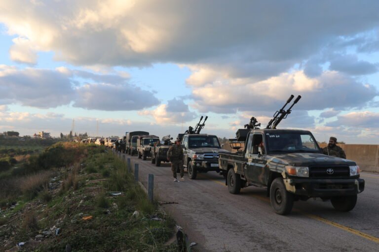 ‌‏محافظ-حلب-قسد-تمنع-المدنيين-من-عبور-الممر-الآمن-في.jpg
