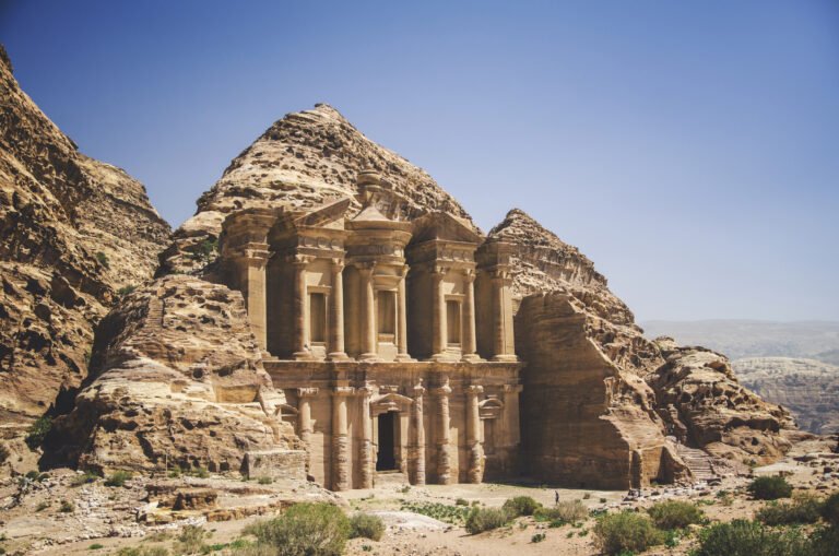 اكتشاف-نظام-مائي-استثنائي-عمره-2000-عام-في-البتراء.jpg