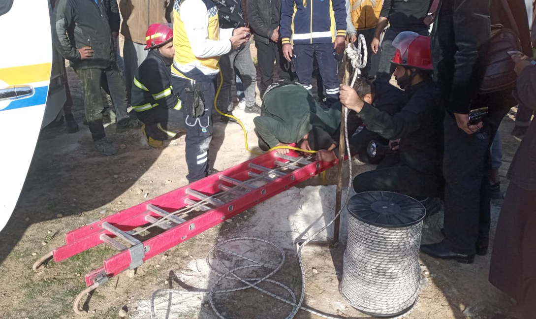 سوريا-إنقاذ-طفل-عالق-في-بئر-بعمق-30-مترا-في.png