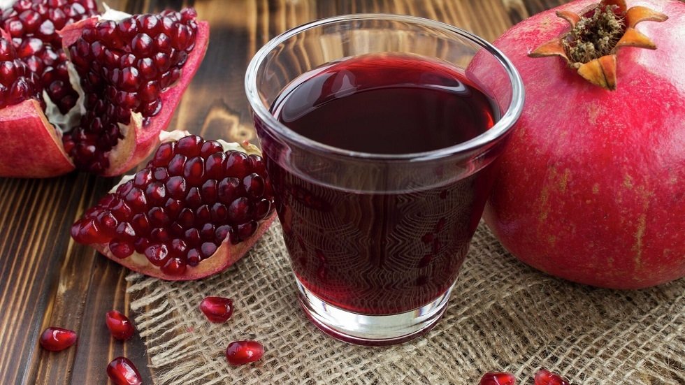 عصير-الرمان-كنز-صحي-إذا-شربته-بالطريقة-الصحيحة.jpg