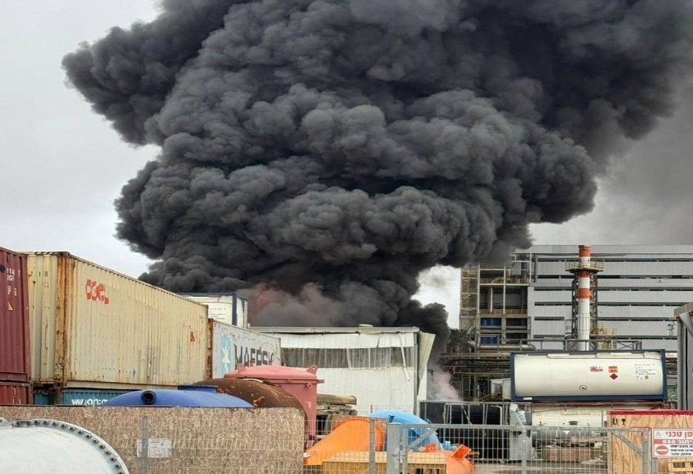 إسرائيل-تسرب-مواد-خطرة-من-مصنع-بالنقب-بعد-قصف-إيراني.jpg