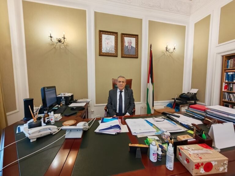 السفير-الفلسطيني-بحديث-لـRT-رسالة-لمن-يهمه-الأمر-في-العالم.jpg