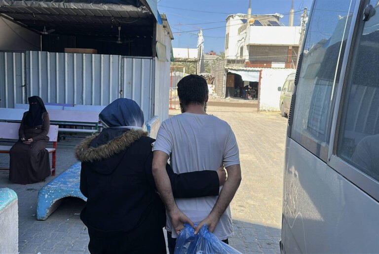 بن-غفير-يفتح-زجاجة-شامبانيا-لـالاحتفال-الكنيست-يصادق-على-قانون.jpg