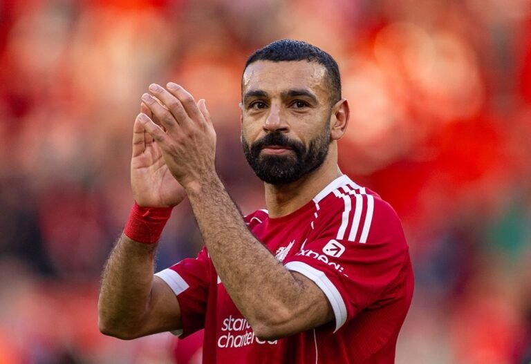 الأسطورة-ستيفن-جيرارد-يقترح-بديل-محمد-صلاح-في-ليفربول.jpg