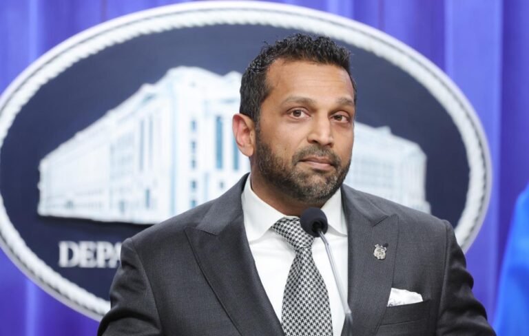 البيت-الأبيض-يوضح-موقف-ترامب-من-مدير-الـFBI-بعد-مزاعم.jpg