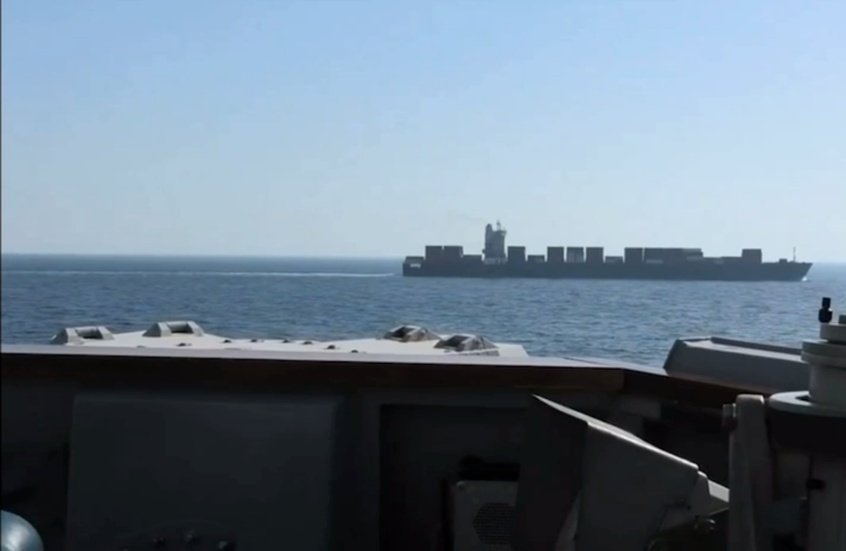 الجيش-الأمريكي-يعرض-فيديو-لاعتراض-سفينة-توسكا-الإيرانية.jpg