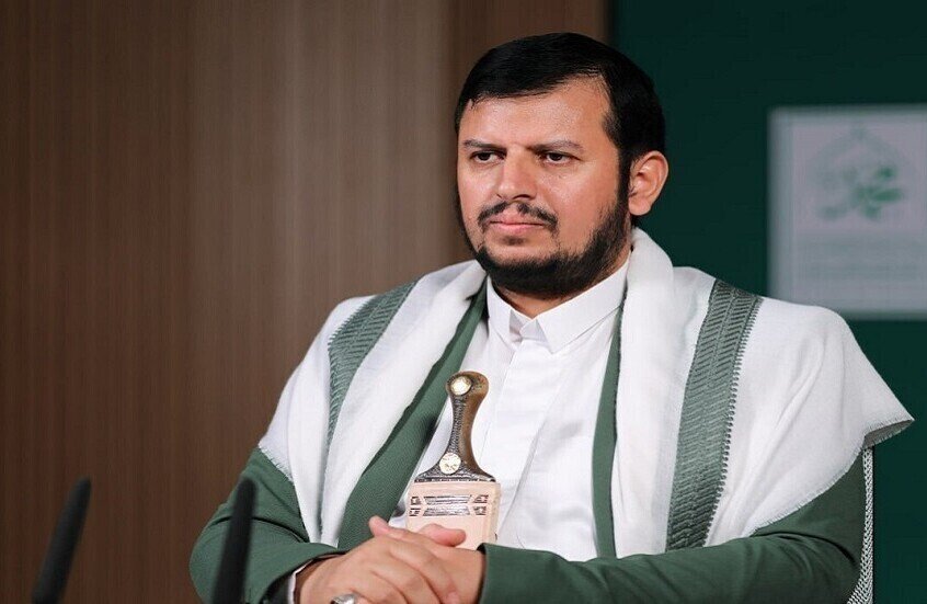 الحوثي-لسنا-على-الحياد-وسنصعد-إذا-عاد-العدوان-الأمريكي.jpg