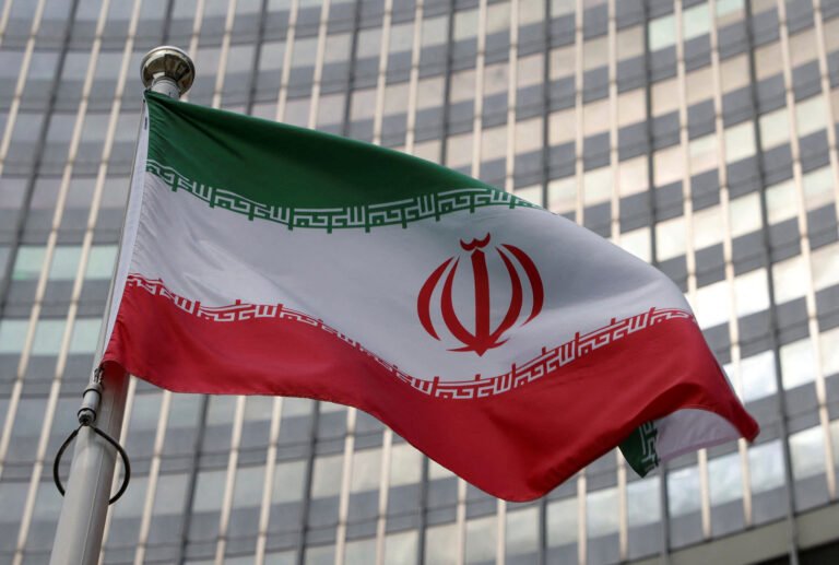 دبلوماسي-مصري-يقترح-على-إيران-مبادرة-لإحراج-ترامب.jpg