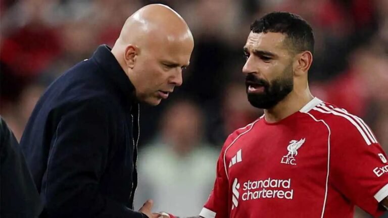 سعيد-برحيل-محمد-صلاح-سلوت-يكشف-خطة-ليفربول-في-موسم.jpg