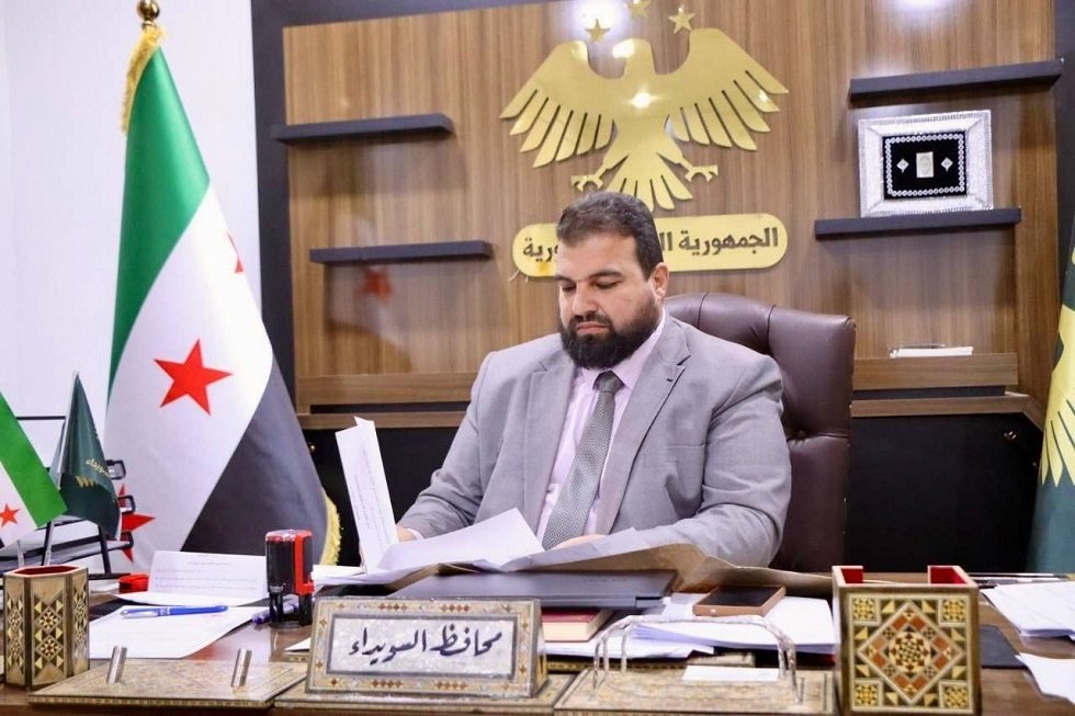 سوريا-محافظ-السويداء-يتهم-الفصائل-المسلحة-بترهيب-الداعين-إلى-الحل.jpg
