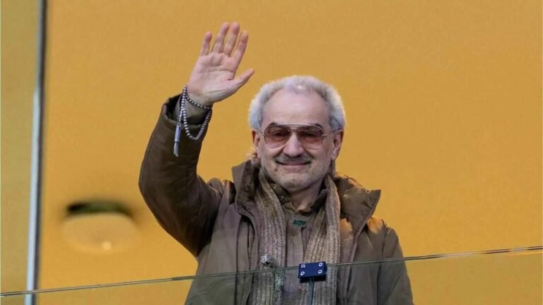 صفقة-تاريخية-الوليد-بن-طلال-يقترب-من-الاستحواذ-على-الهلال.jpg