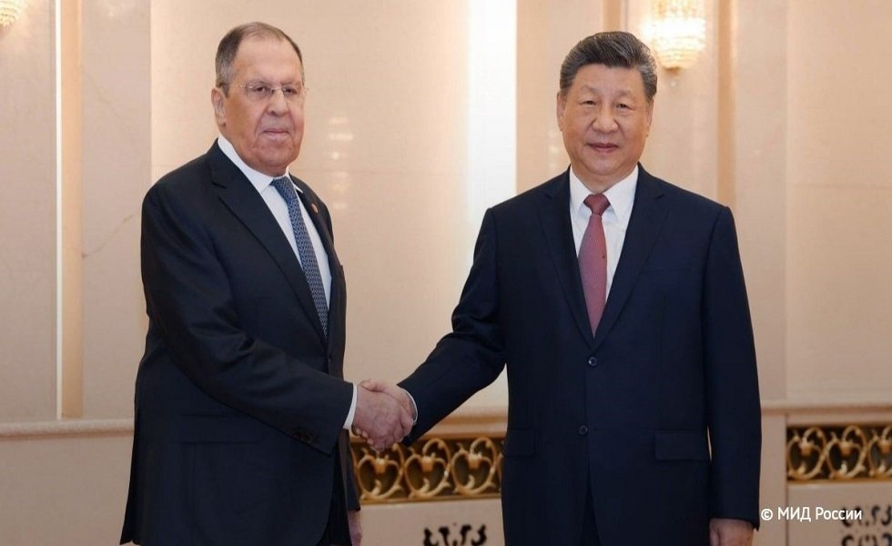 لافروف-موسكو-وبكين-تشددان-على-وجوب-استمرار-المفاوضات-الأمريكية-الإيرانية.jpg