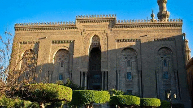 مصر-إقامة-حفل-زفاف-إيراني-بمسجد-الرفاعي-وبيان-عاجل-للرفاعية.png